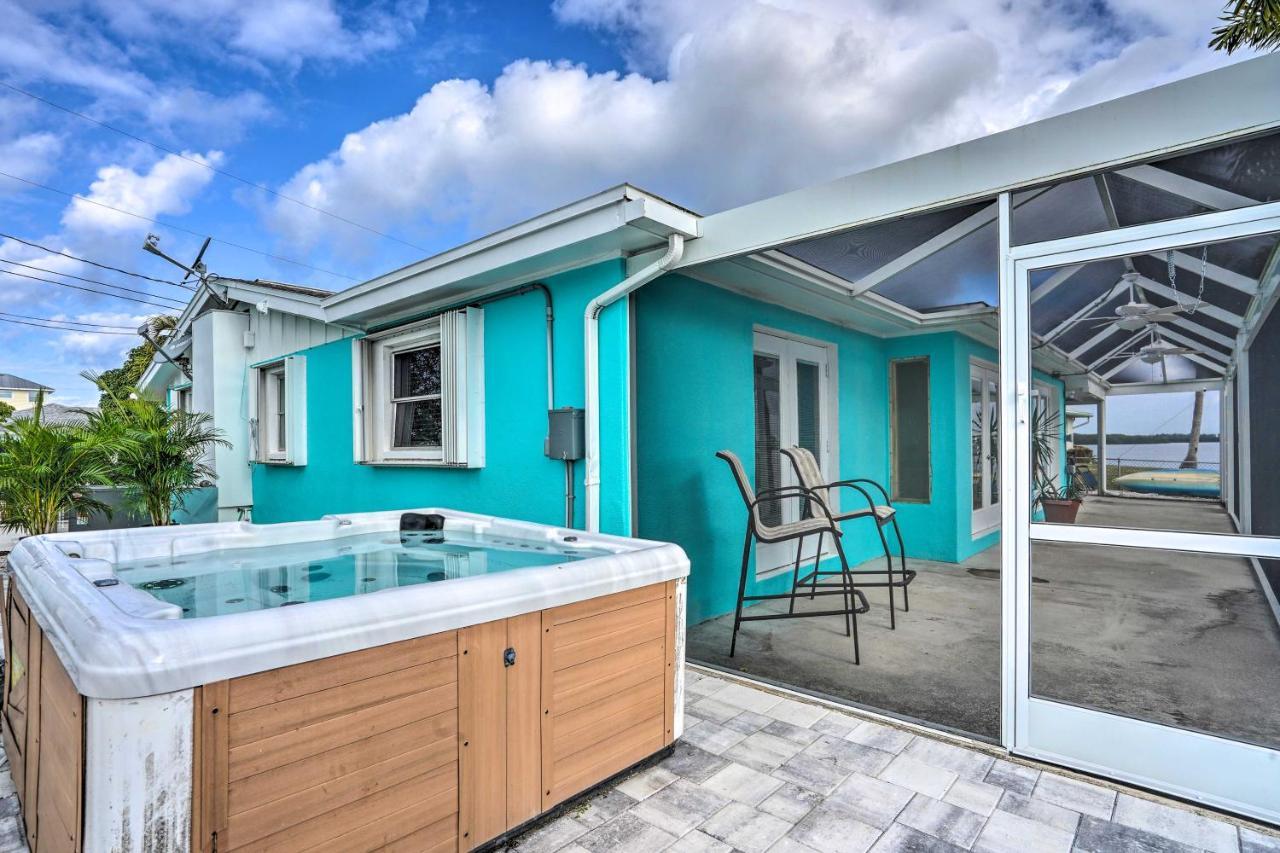 Waterfront Matlacha Home With Hot Tub And Grill! Buitenkant foto